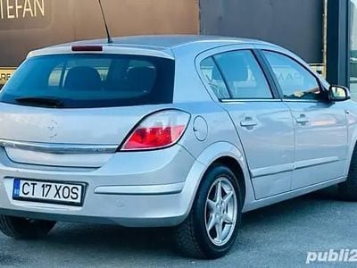 Second-hand Opel Astra 110 CP (80 kW) 2006 Berlinǎ