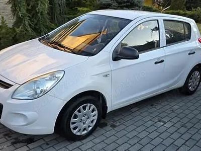 Second-hand Hyundai i20 55 CP (40 kW) 2012 Alb Hatchback