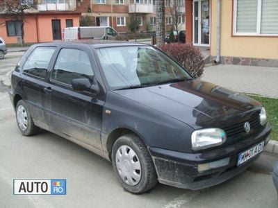 Negru Utilizat 1997 VW Golf III Hatchback | 700 EUR