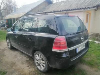 Second-hand Opel Zafira 131 CP (96 kW) 2005 Monovolum