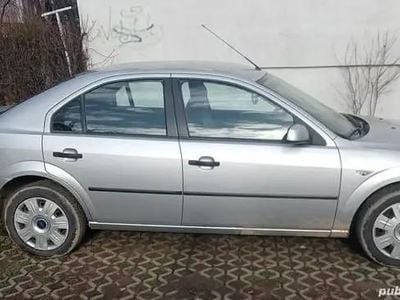 Utilizat 2007 Ford Mondeo Berlinǎ | 2.300 EUR
