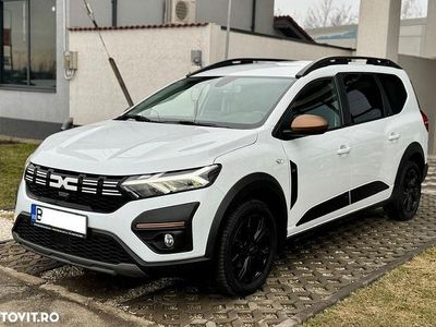 Second-hand Dacia Jogger Extreme 100 CP (73 kW) 2024 Culoarealb Monovolum