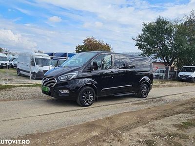 Culoarenegru Utilizat 2018 Ford Tourneo Monovolum | 22.990 EUR