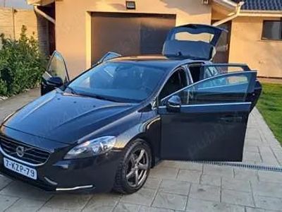 Utilizat 2014 Volvo V40 R-Design Break | 6.499 EUR