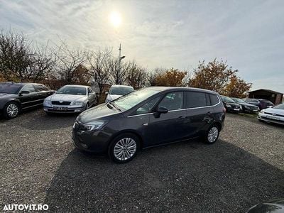 Culoaremaro Utilizat 2015 Opel Zafira Active Monovolum | 6.800 EUR