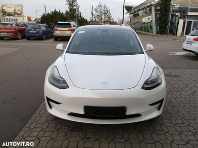 Culoarealb Utilizat 2020 Tesla Model 3 Berlinǎ | 21.490 EUR (Preț OK)