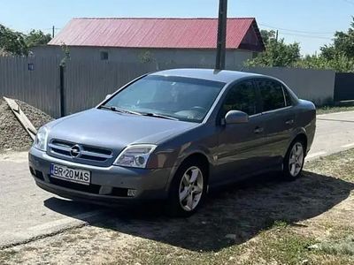 Second-hand 2005 Opel Vectra Berlinǎ | 10.000 EUR