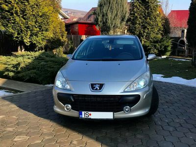 second-hand Peugeot 307 1.6 An 2006 -, 110Cp, km reali, Xenon, Clima, Camera Video