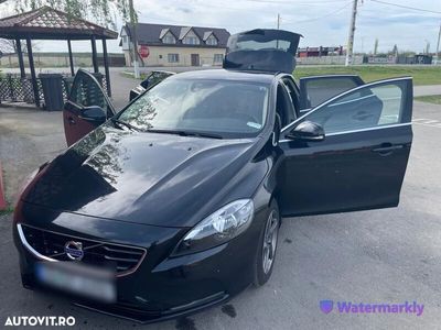 second-hand Volvo V40 