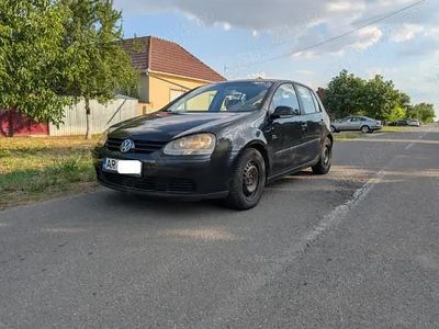 Utilizat 2004 VW Golf V Hatchback | 2.100 EUR