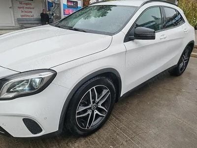 Mercedes GLA220