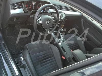 Gri Utilizat 2017 VW Passat Berlinǎ | 23.800 EUR (Scump)