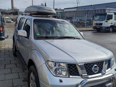 second-hand Nissan Pathfinder 2.5 dCi XE