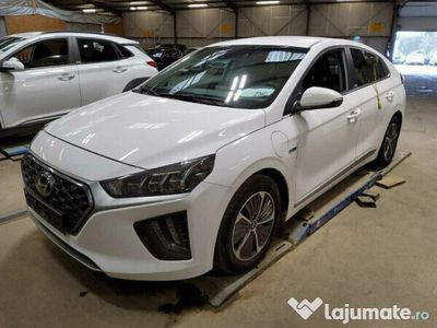 second-hand Hyundai Ioniq 1.6 GDI - PHEV - Automatic - 141 hp - 40.950 km