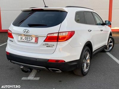 second-hand Hyundai Santa Fe 2.2 CRDi 4WD 7 seats Luxury+