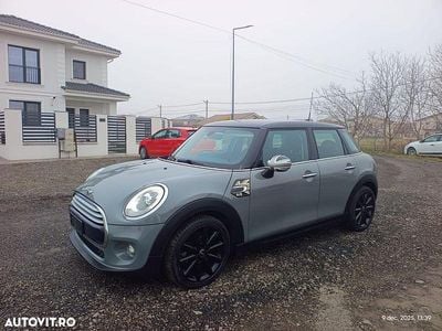 Culoareargint Utilizat 2015 Mini Cooper D Hatchback | 8.499 EUR
