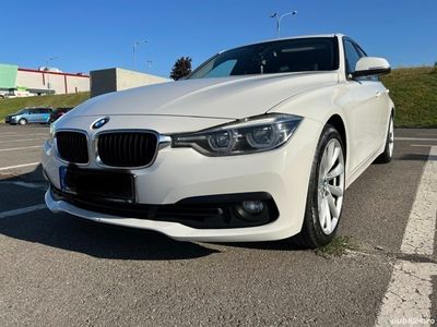 Second-hand BMW 325 Sport Line 218 CP (160 kW) 2015 Berlinǎ