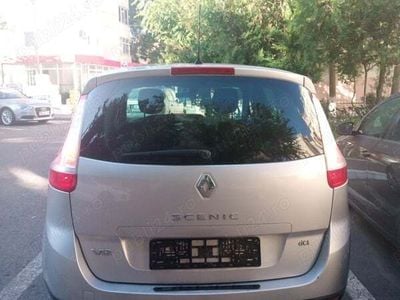 Gri Utilizat 2010 Renault Scénic III Monovolum | 4.300 EUR (Scump)