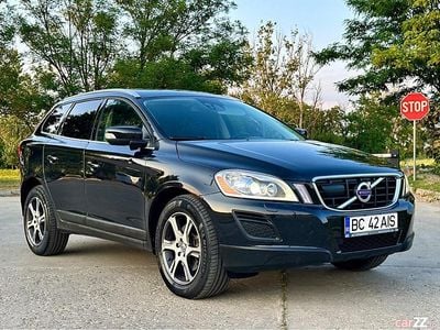 Negru Second-hand 2011 Volvo XC60 Summum SUV | 10.700 EUR (Preț OK)