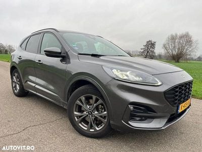 Second-hand Ford Kuga ST-Line X 225 CP (165 kW) 2021 Culoaregri SUV