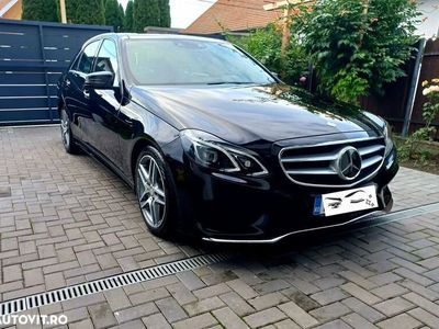 Negru Utilizat 2014 Mercedes E250 Berlinǎ | 27.000 EUR