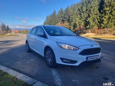 Second-hand Ford Focus Trend 100 CP (73 kW) 2018 Culoarealb Hatchback