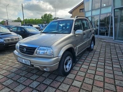 Auriu Utilizat 2005 Suzuki Grand Vitara SUV | 5.100 EUR