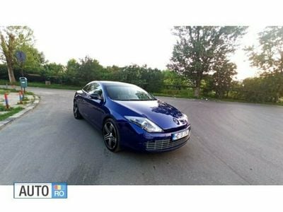Second-hand Renault Laguna Coupé 170 CP (125 kW) 2010 Albastru Coupe