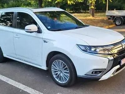 Second-hand Mitsubishi Outlander P-HEV Instyle 224 CP (164 kW) 2019 SUV