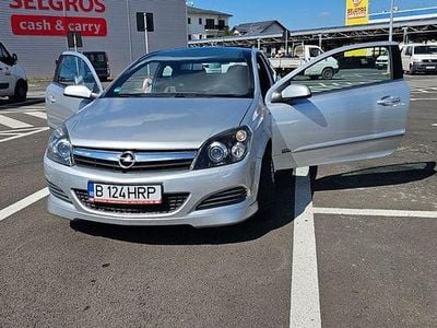 Second-hand Opel Astra Sport 140 CP (102 kW) 2006 Culoaregri Coupe