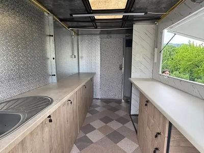 Second-hand Mercedes Sprinter 90 CP (66 kW) 2001 Van