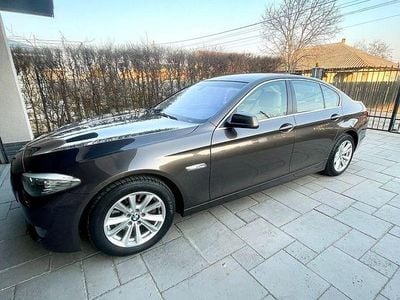 Second-hand BMW 520 Comfort Edition 184 CP (135 kW) 2012 Culoaremaro Hatchback