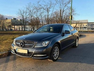 Second-hand Mercedes C250 204 CP (150 kW) 2013 Culoaregalbeuriu Coupe