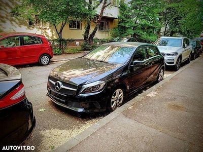 Second-hand Mercedes A180 122 CP (89 kW) 2018 Culoarenegru Hatchback