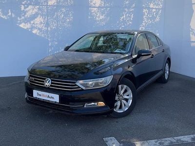 Negru metalic Utilizat 2015 VW Passat Comfortline | 13.750 EUR (Super Preț)