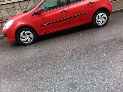 Utilizat 2006 Renault Clio III Berlinǎ | 2.500 EUR