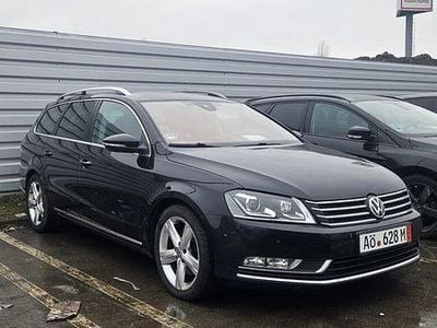 Second-hand VW Passat Highline 140 CP (102 kW) 2014 Culoarenegru Break