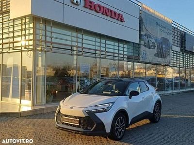 Culoarealb Second-hand 2024 Toyota C-HR SUV | 33.490 EUR (Scump)