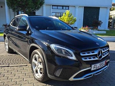 Mercedes GLA220