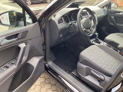 Utilizat 2023 VW Tiguan Life SUV | 34.447 EUR (Puțin scump)