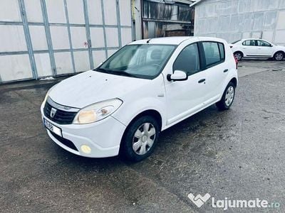 Second-hand Dacia Sandero 75 CP (55 kW) 2008 Alb Hatchback