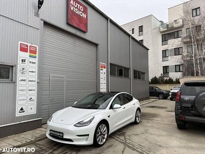 Alb Utilizat 2020 Tesla Model 3 Performance Berlinǎ | 33.880 EUR (Scump)