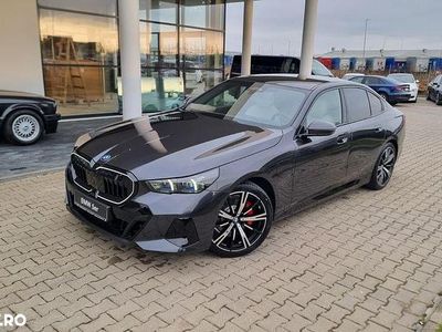 Nouă BMW 530e Shadowline 299 CP (219 kW) 2025 Culoaregri Berlinǎ