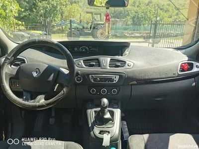 Utilizat 2012 Renault Grand Scénic Monovolum | 4.200 EUR (Preț bun)