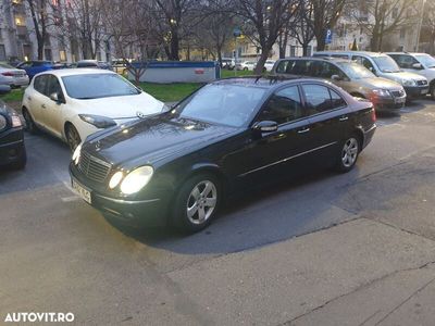 Mercedes E220