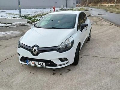 Second-hand Renault Clio IV Zen 75 CP (55 kW) 2017 Culoarealb Hatchback