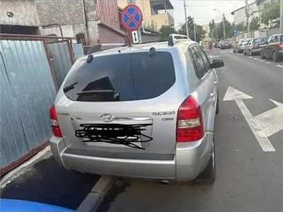 Second-hand Hyundai Tucson 113 CP (83 kW) 2006 Argintiu SUV