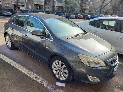 Gri Utilizat 2010 Opel Astra Hatchback | 4.350 EUR (Preț OK)