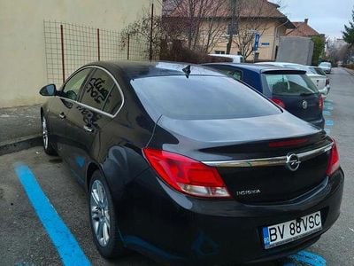 Second-hand Opel Insignia 140 CP (102 kW) 2010 Culoarenegru Berlinǎ