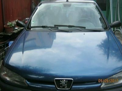Second-hand Peugeot 306 55 CP (40 kW) 1997 Albastru Hatchback